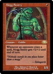 【Foil】《モグの歩哨/Mogg Sentry》[PLS] 赤R