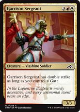 【Foil】《駐屯地の兵長/Garrison Sergeant》[GRN] 金C