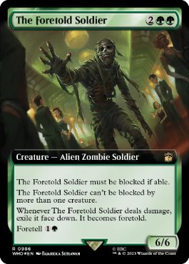 【サージ・Foil】(986)■拡張アート■《フォートールドの兵士/The Foretold Soldier》[WHO-BF] 緑R
